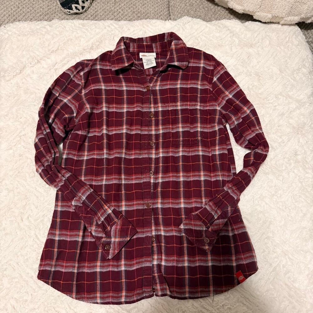 Dickies Men's Red and Burgundy Shirt